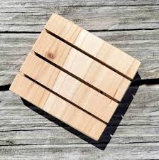 These all natural Western Red Cedar Soap Planks make a fragrant addition to any bathroom.  Lovely natural cedar wood which compliment our 100% natural MB soaps