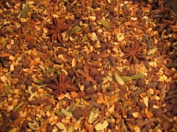 Our Best Ever Mulling Spices are a 100% natural, organic blend of festive spices to add a fragrant aroma and taste to your holiday gathering.